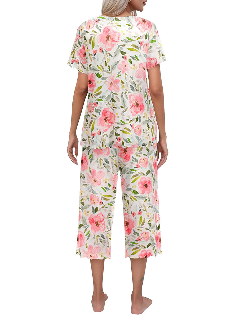 Women's Printed Short Sleeve Top with Capri Pants Lounge and Sleepwear Set