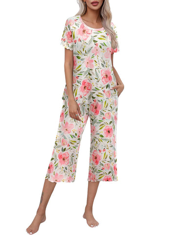 Women's Printed Short Sleeve Top with Capri Pants Lounge and Sleepwear Set