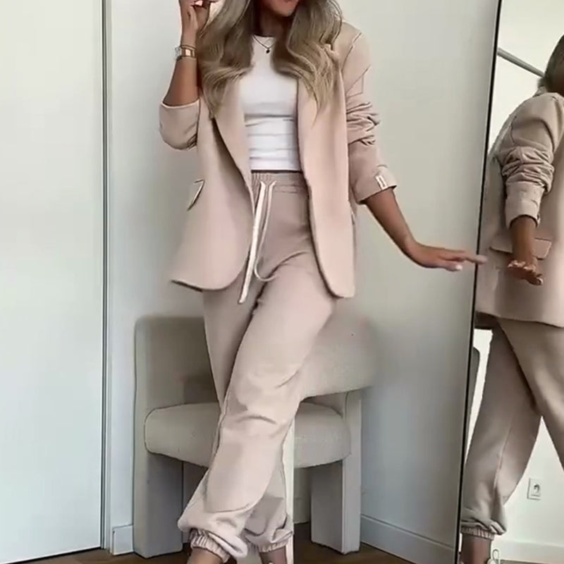 Women’s Fashion Suit – Blazer and Tapered Pants Set