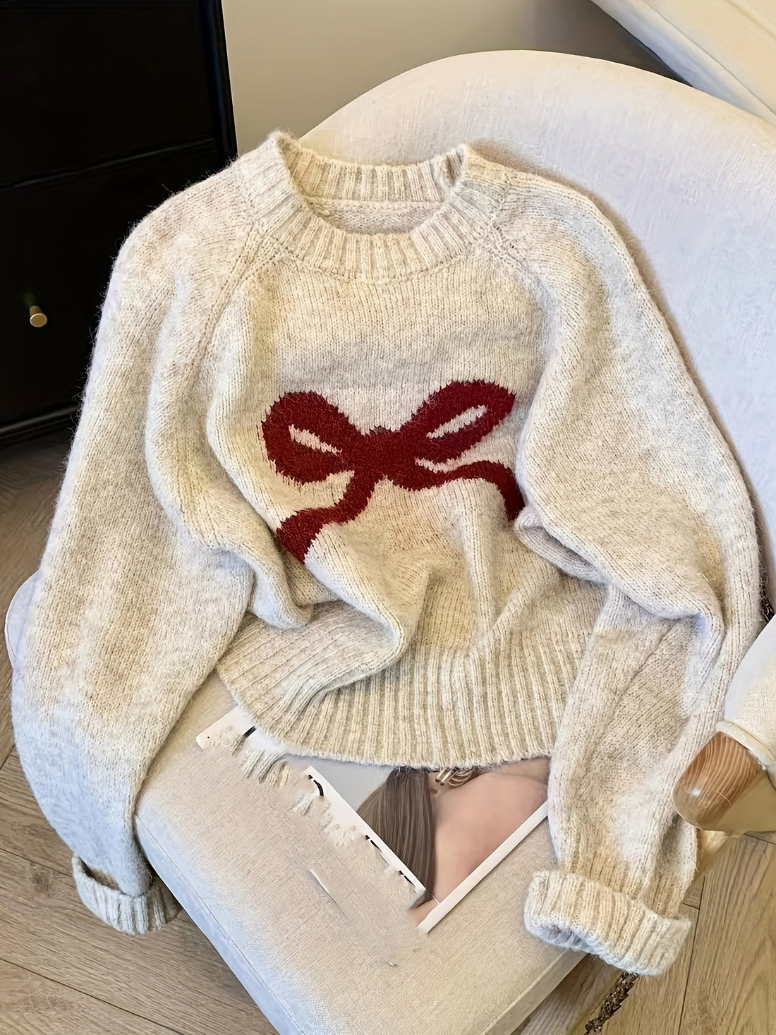 Women's Round Neck Playful Bow Knit Sweater
