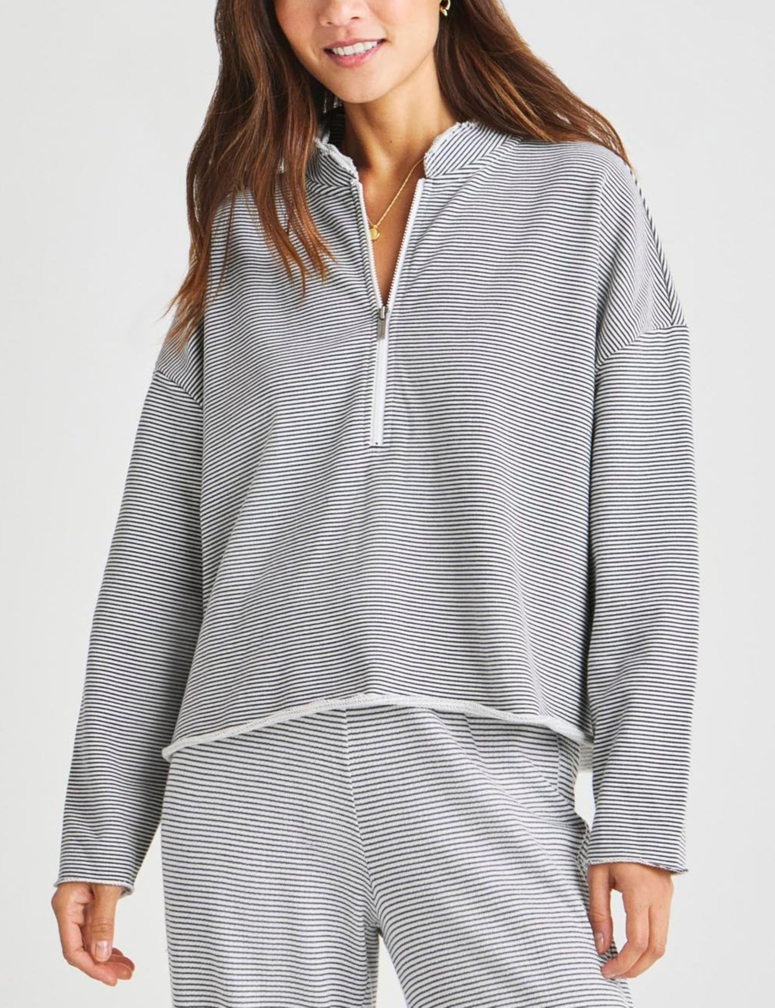 Women's Zip-up Long Sleeve Pullover and Drawstring Shorts Leisure Set