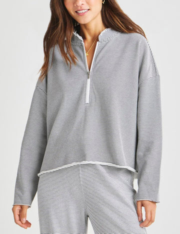 Women's Zip-up Long Sleeve Pullover and Drawstring Shorts Leisure Set