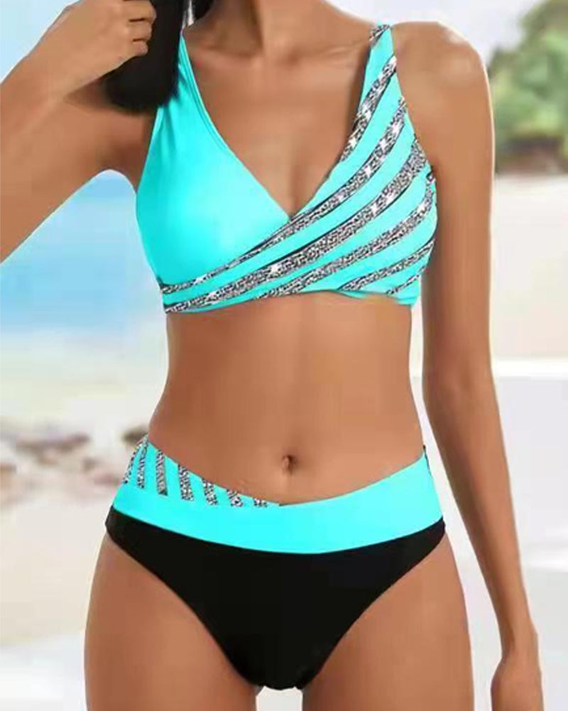 Women's Printed Bikini Set with Adjustable Straps and Removable Pads