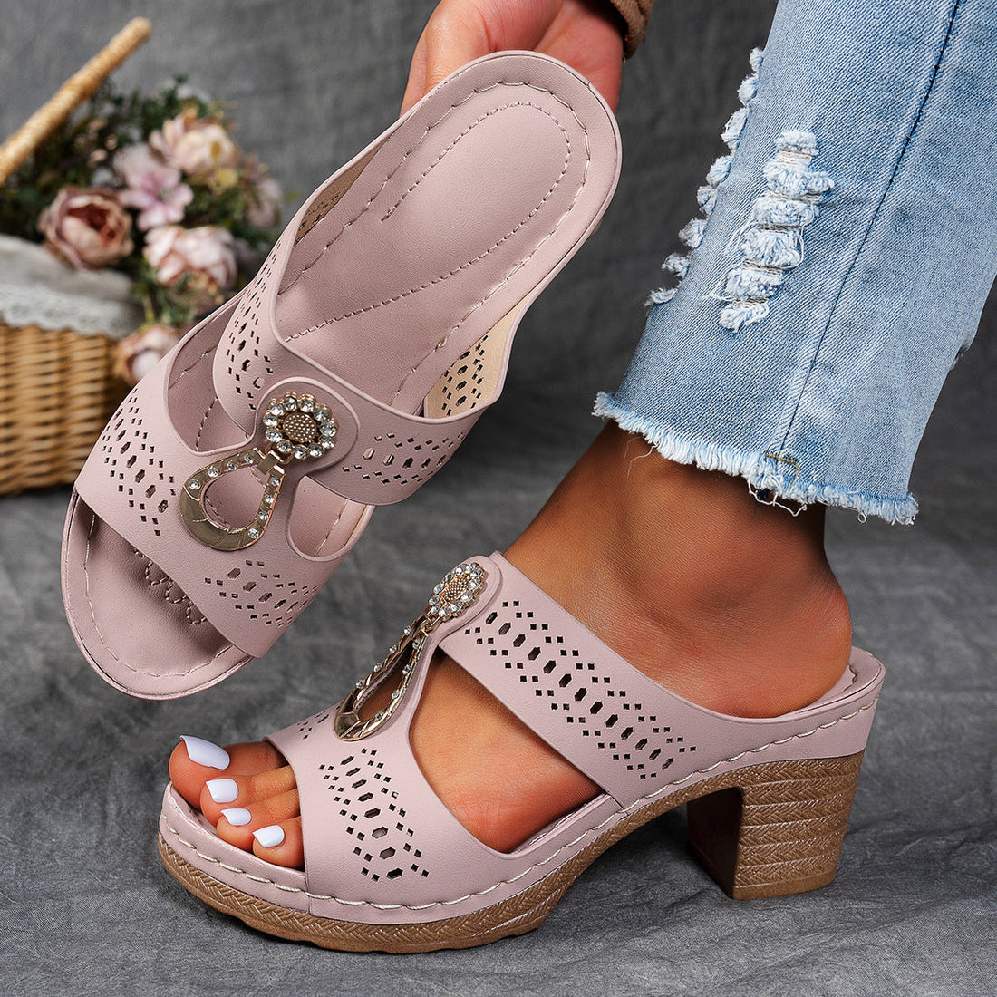 Women's Flat Sandals with Rhinestone Detail and Comfortable Fit
