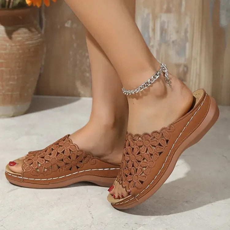 Women's Casual Sandals with Adjustable Straps and Cushioned Sole