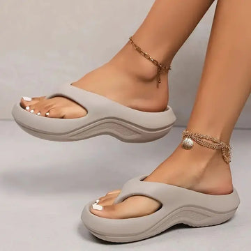 Women's Cushioned Flip Flops with Arch Support and Lightweight Design