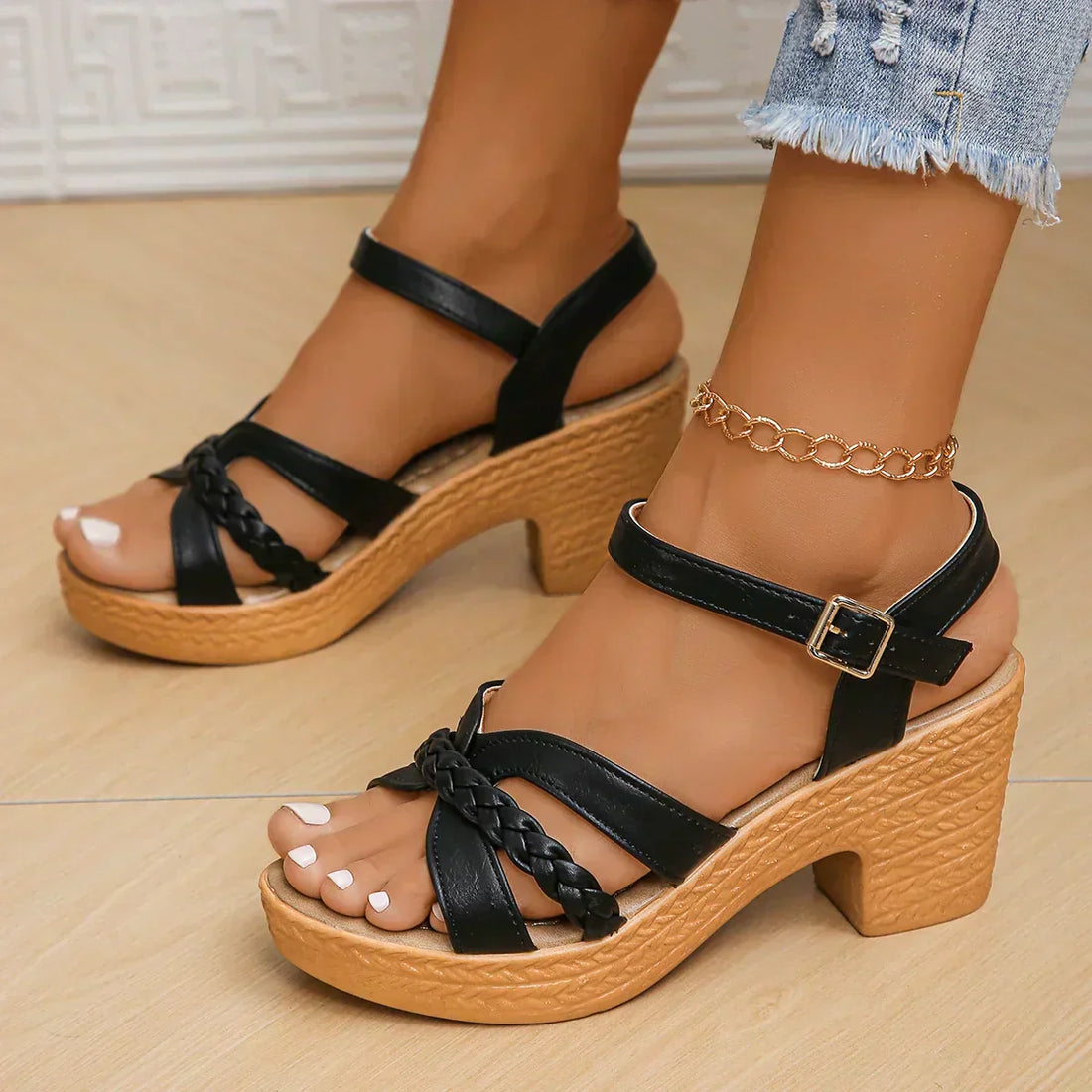 Women's Adjustable Sandals with Comfortable Straps and Secure Fit
