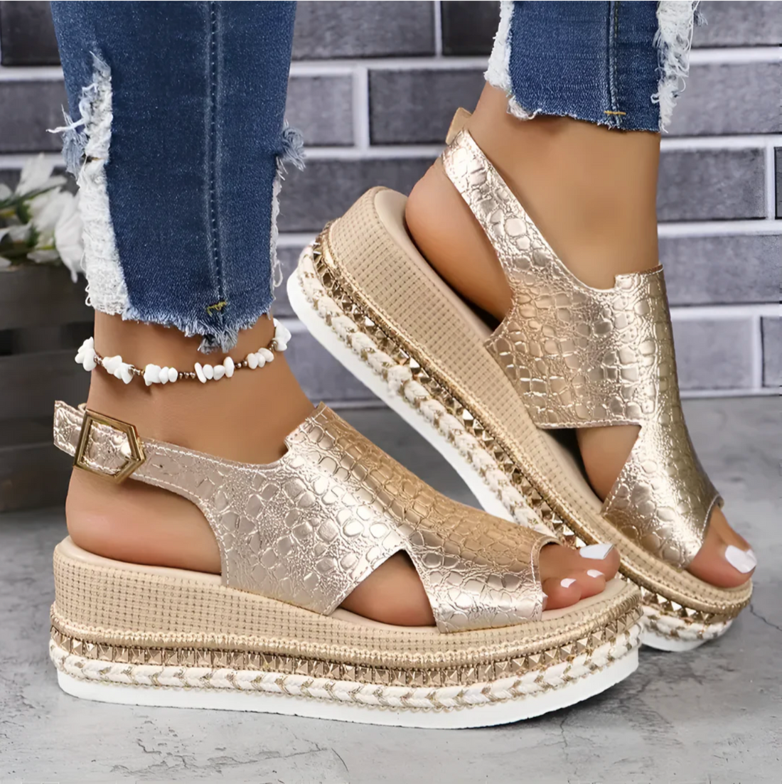 Women's Cushioned Sandals with Arch Support and Adjustable Straps