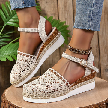 Women's Adjustable Sandals with Supportive Straps and Cushioned Sole